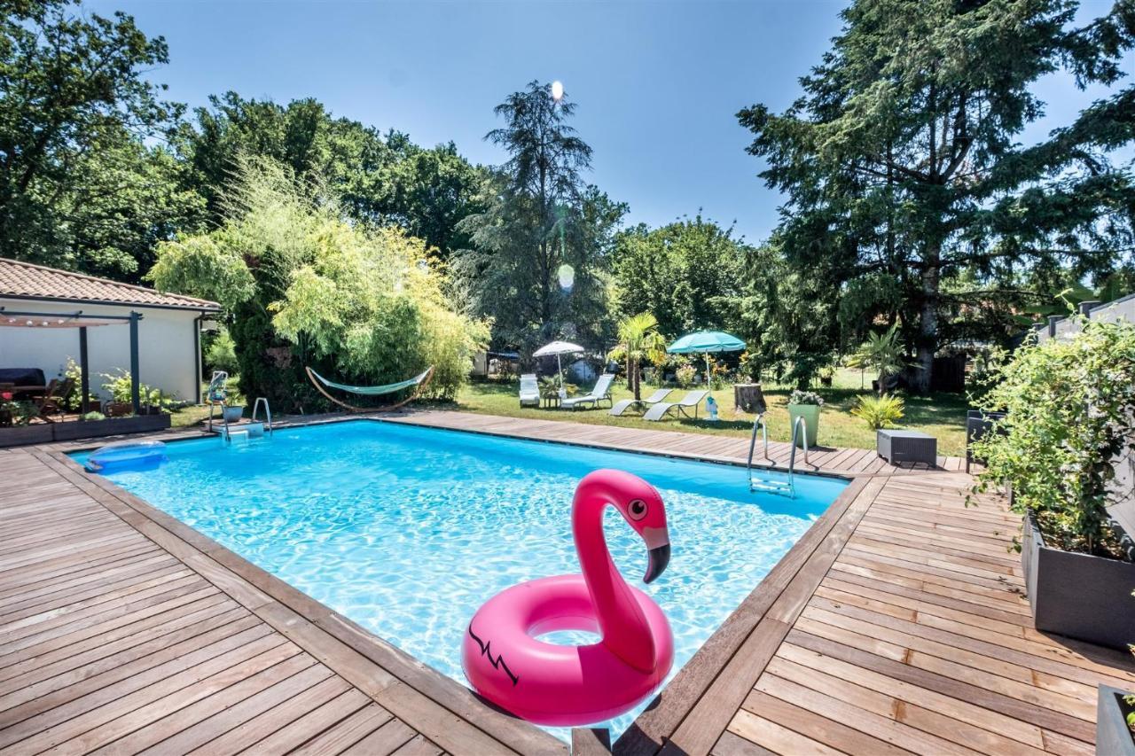 Villa Gena Saint-Medard-d'Eyrans Exterior photo