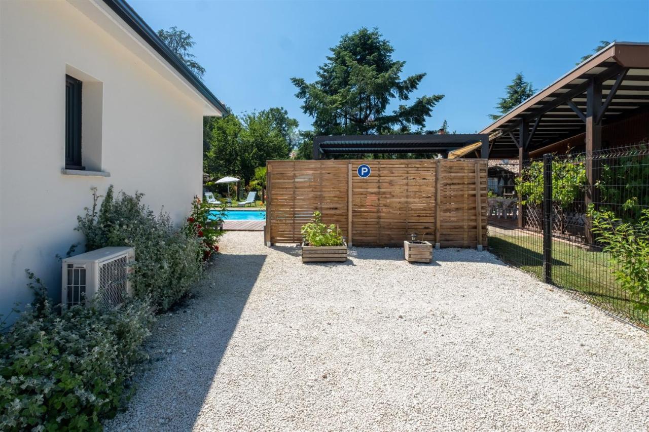 Villa Gena Saint-Medard-d'Eyrans Exterior photo